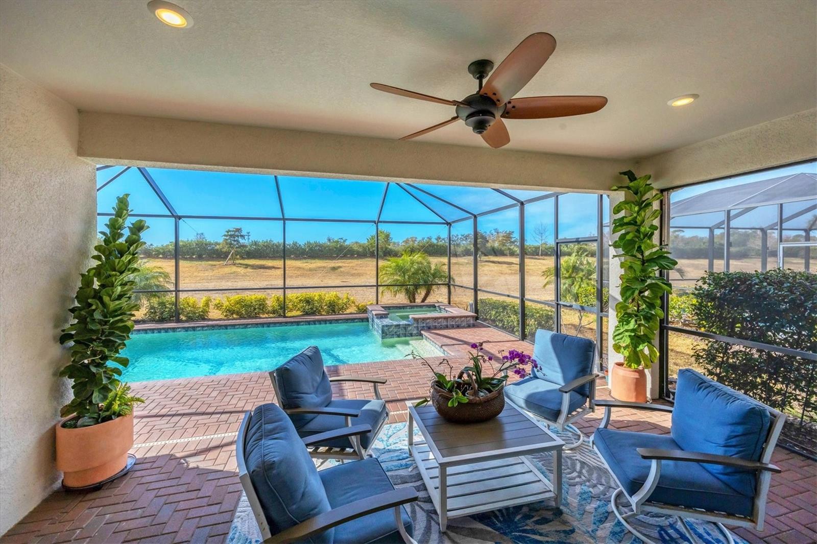 SARASOTA NATIONAL PH 13-B - Residential