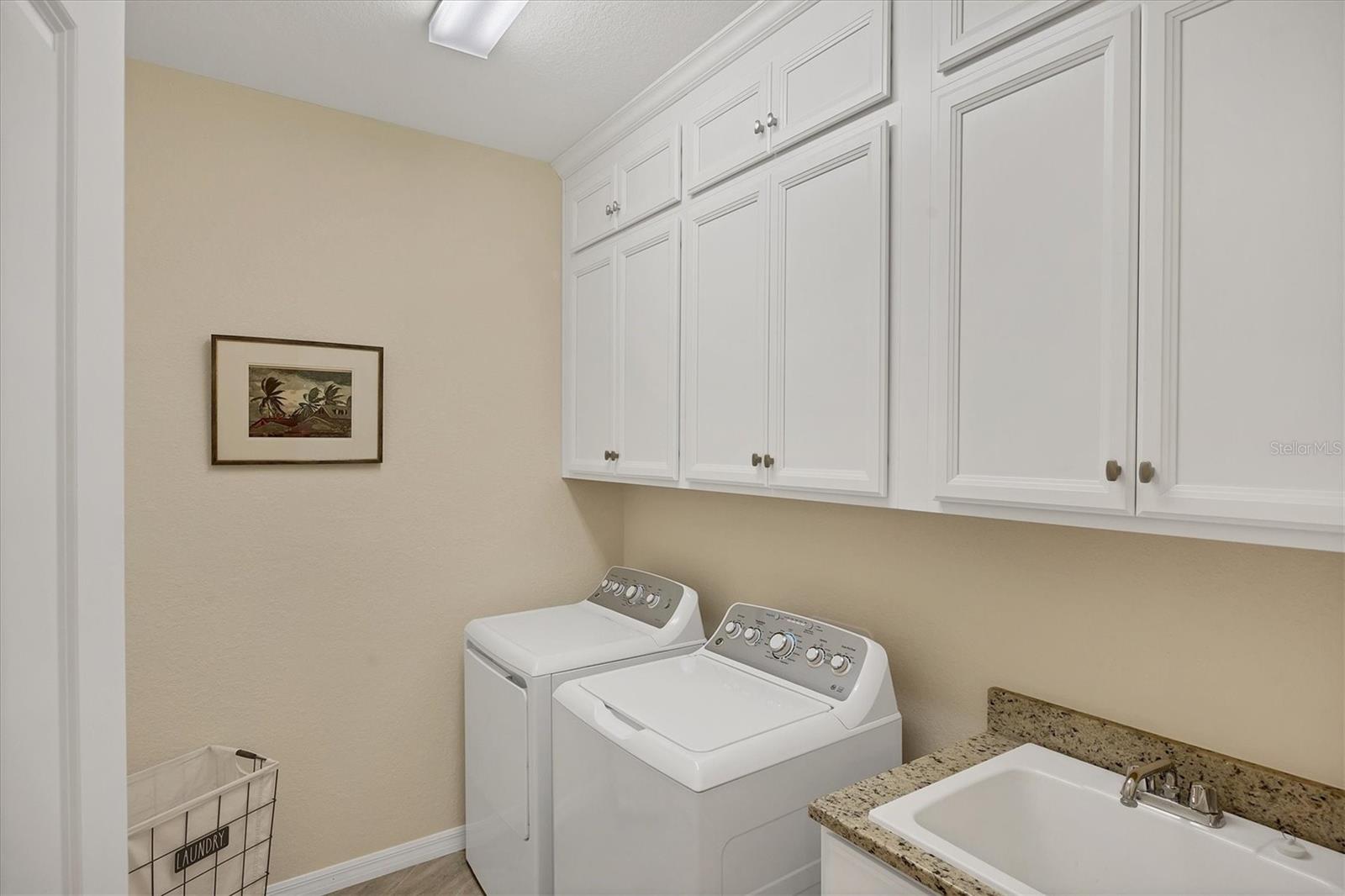 SARASOTA NATIONAL PH 13-B - Residential