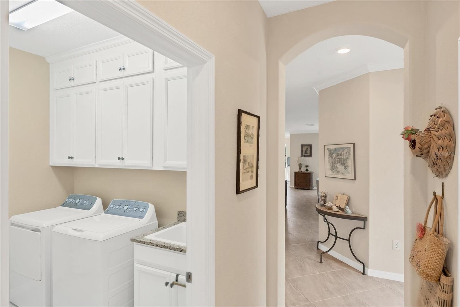 SARASOTA NATIONAL PH 13-B - Residential