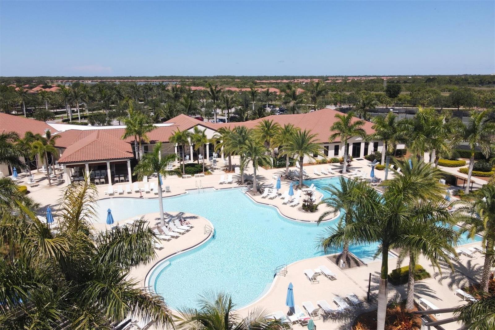 SARASOTA NATIONAL PH 13-B - Residential