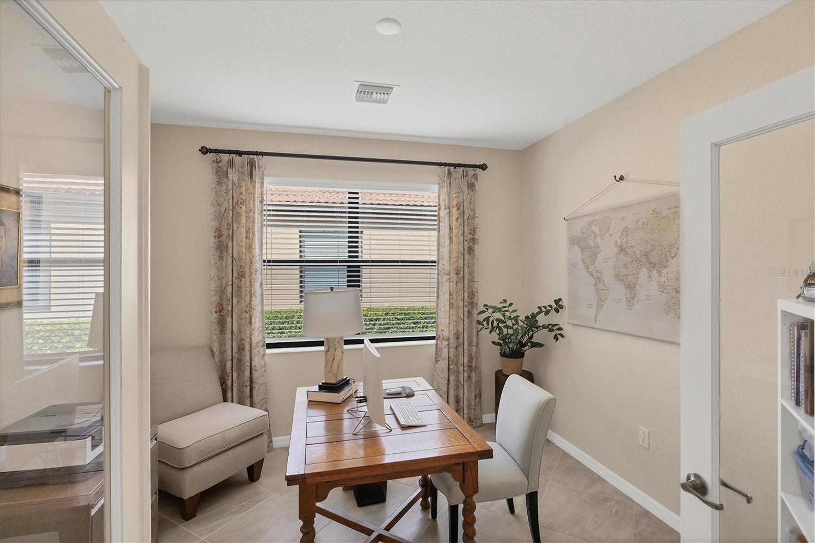 SARASOTA NATIONAL PH 13-B - Residential