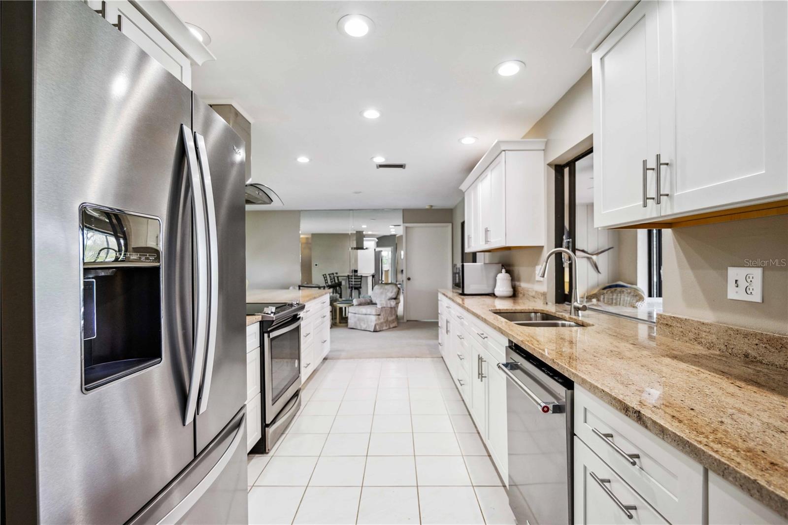 JACARANDA COUNTRY CLUB WEST VILLAGE - Residential