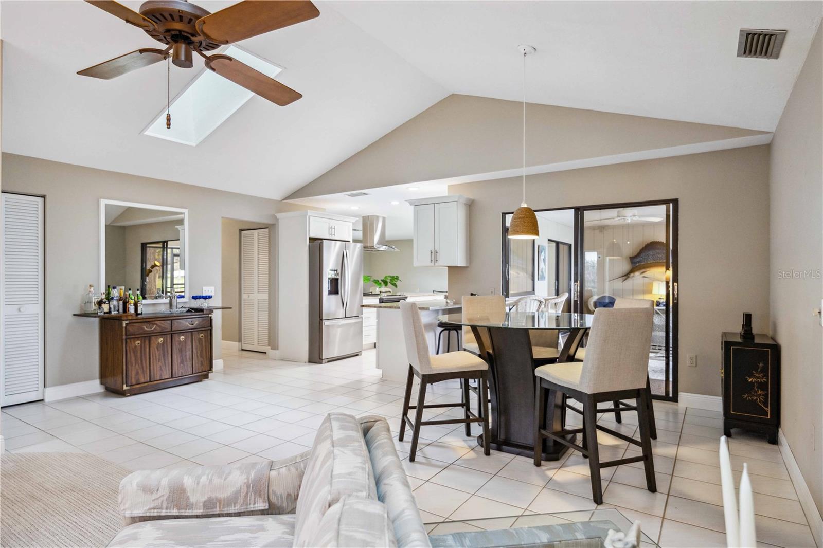 JACARANDA COUNTRY CLUB WEST VILLAGE - Residential