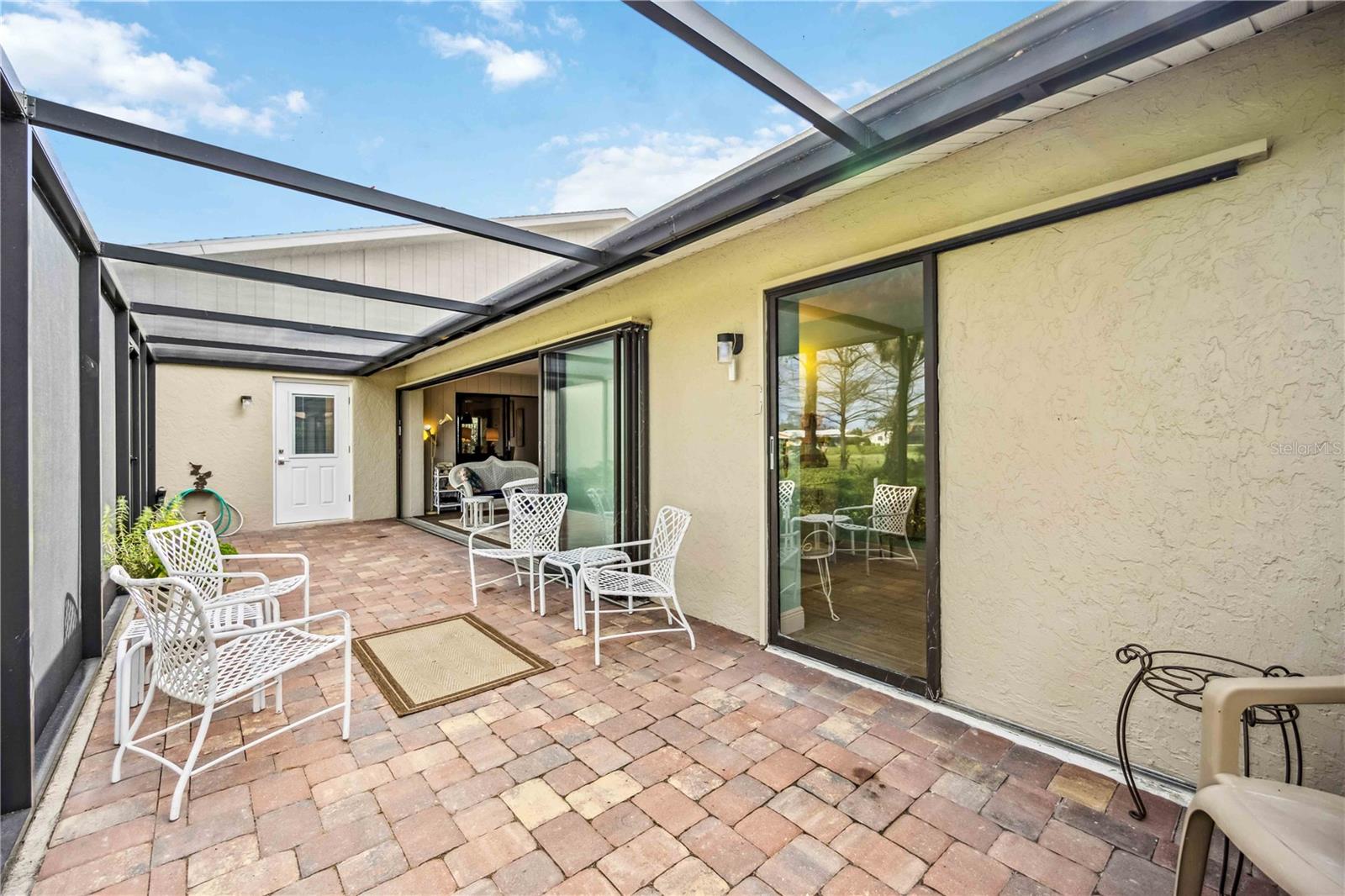 JACARANDA COUNTRY CLUB WEST VILLAGE - Residential