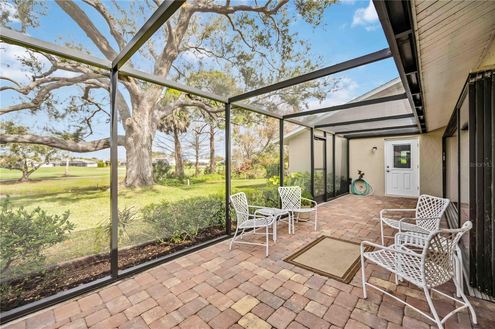 JACARANDA COUNTRY CLUB WEST VILLAGE - Residential