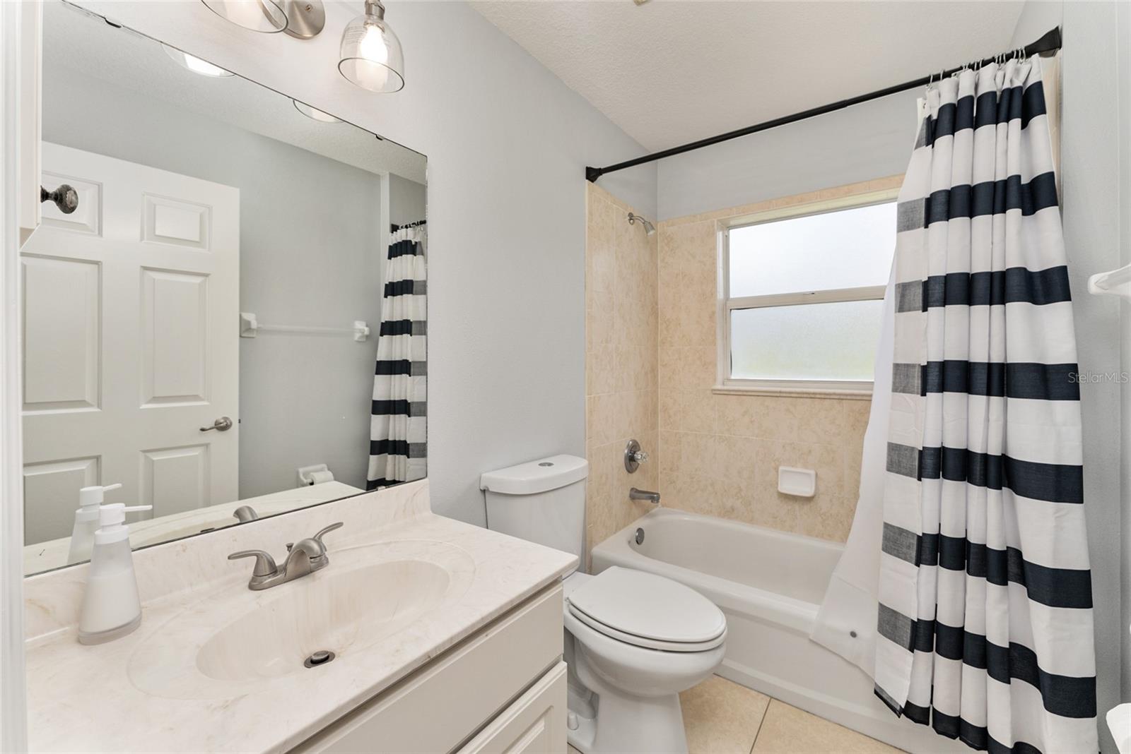 GOLDEN HILLS TURF & COUNTRY CLUB - Residential Lease