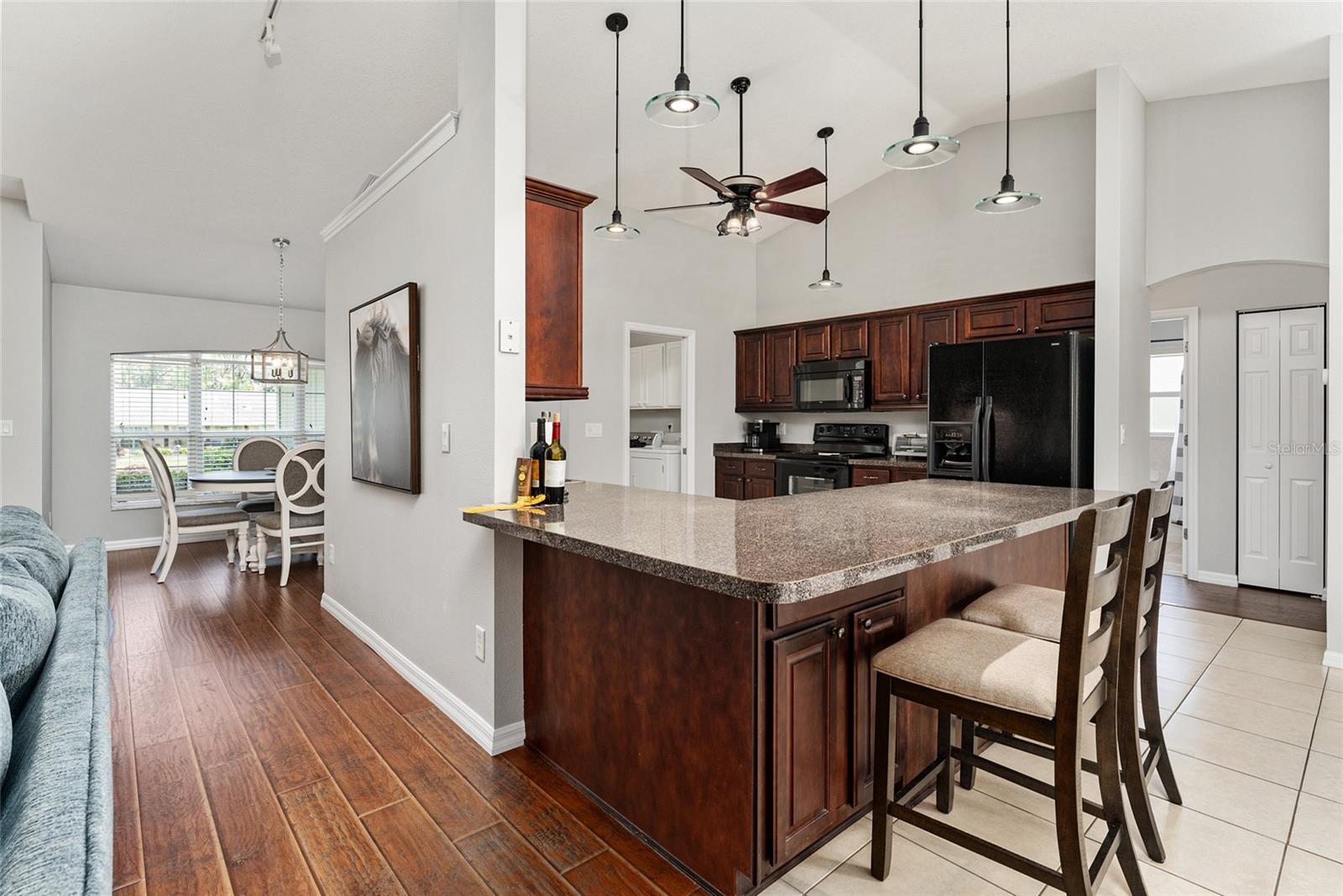 GOLDEN HILLS TURF & COUNTRY CLUB - Residential Lease