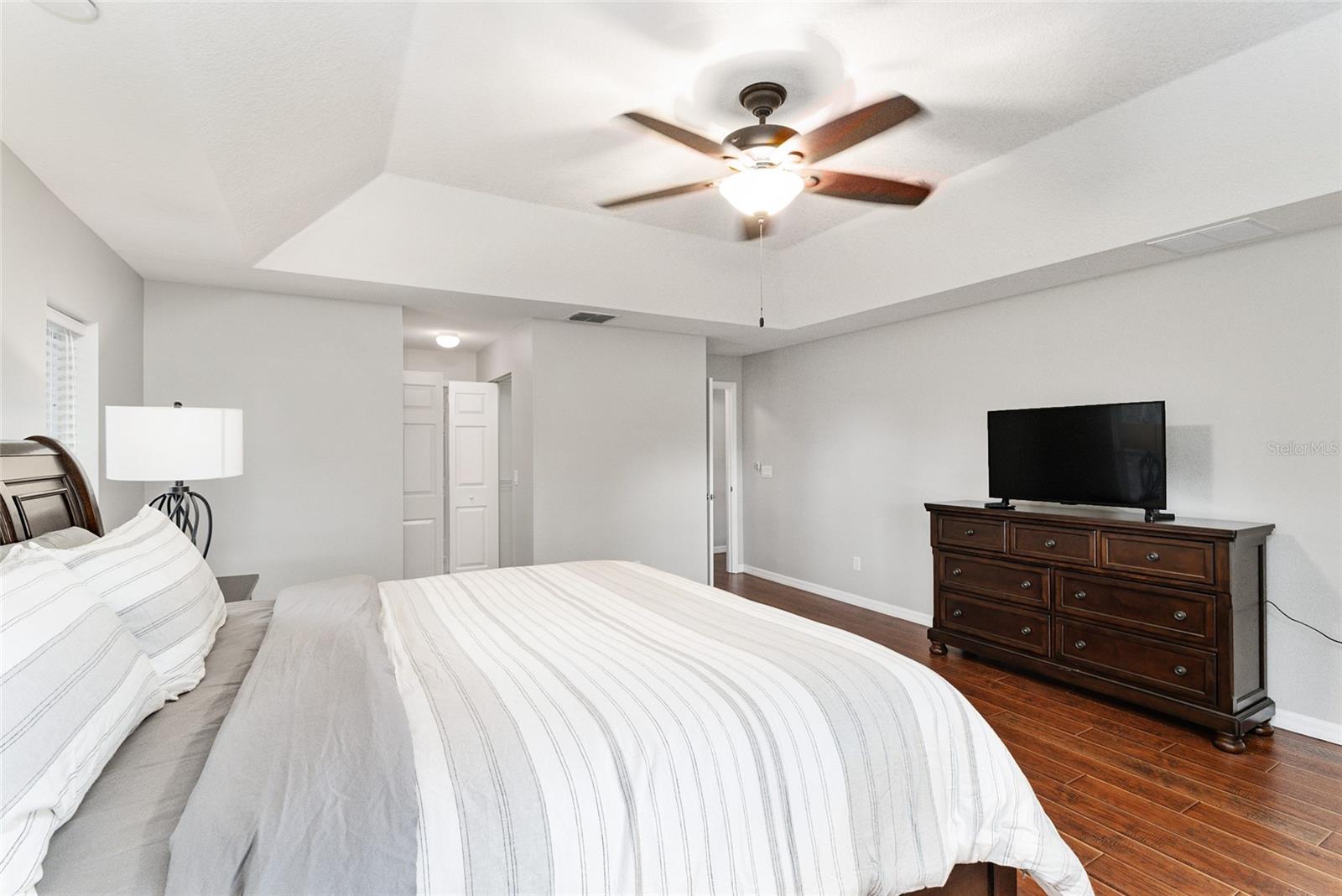 GOLDEN HILLS TURF & COUNTRY CLUB - Residential Lease