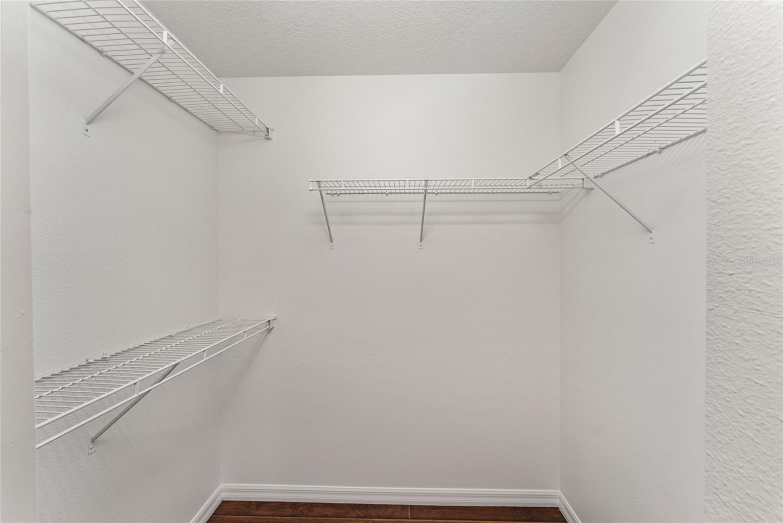 GOLDEN HILLS TURF & COUNTRY CLUB - Residential Lease