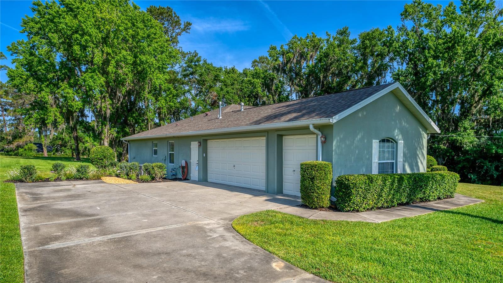 GOLDEN HILLS TURF & COUNTRY CLUB - Residential Lease