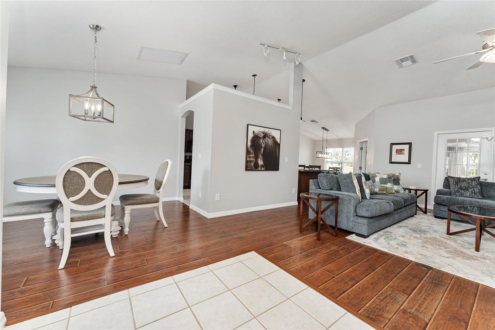 GOLDEN HILLS TURF & COUNTRY CLUB - Residential Lease