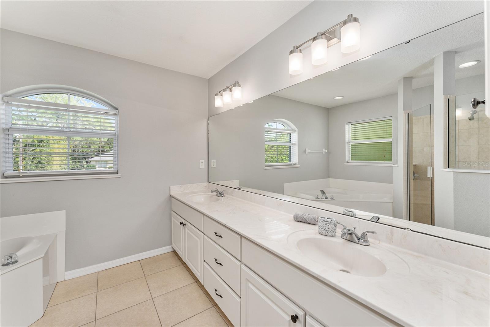 GOLDEN HILLS TURF & COUNTRY CLUB - Residential Lease