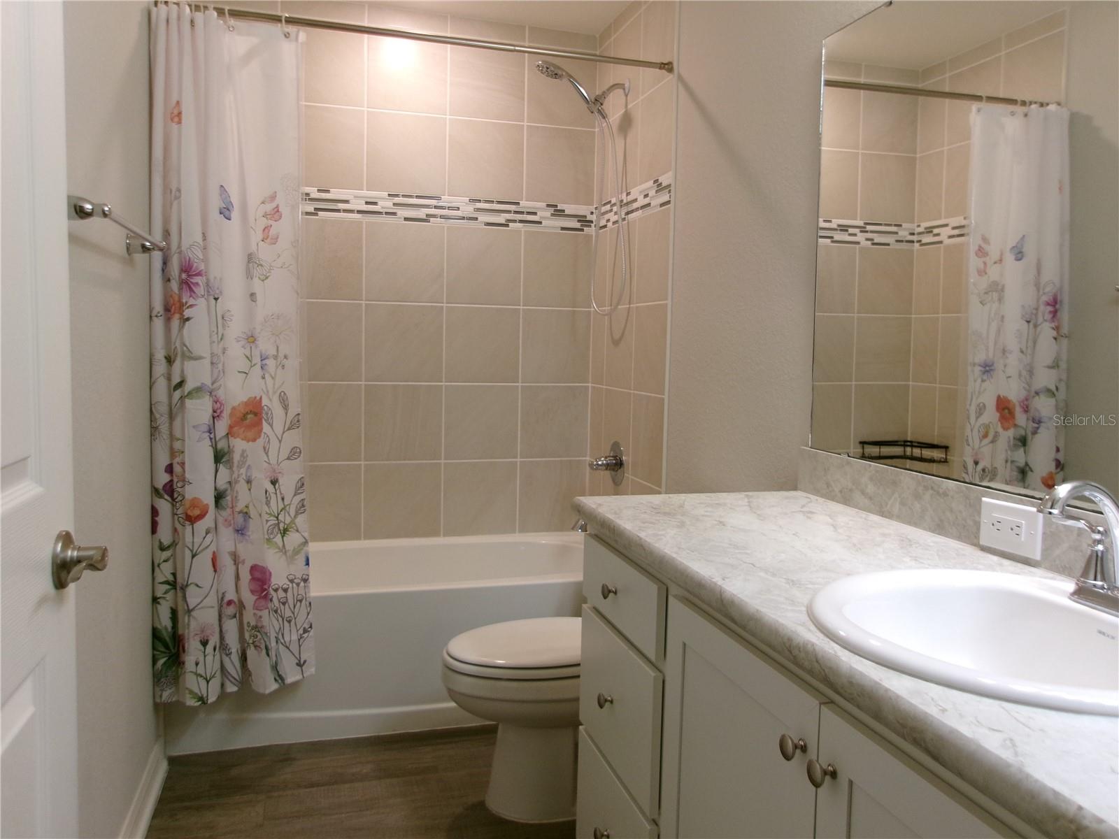 ENCLAVE/LK MYRTLE - Residential Lease