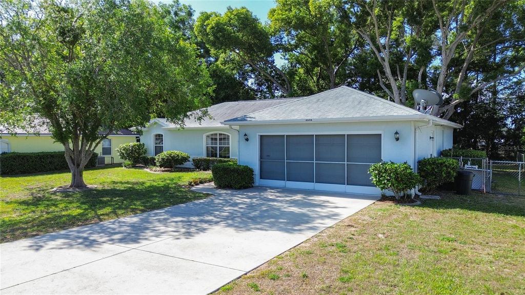 Photo of 4608 NW 30th Place, Ocala, FL 34482 (MLS # OM723938)