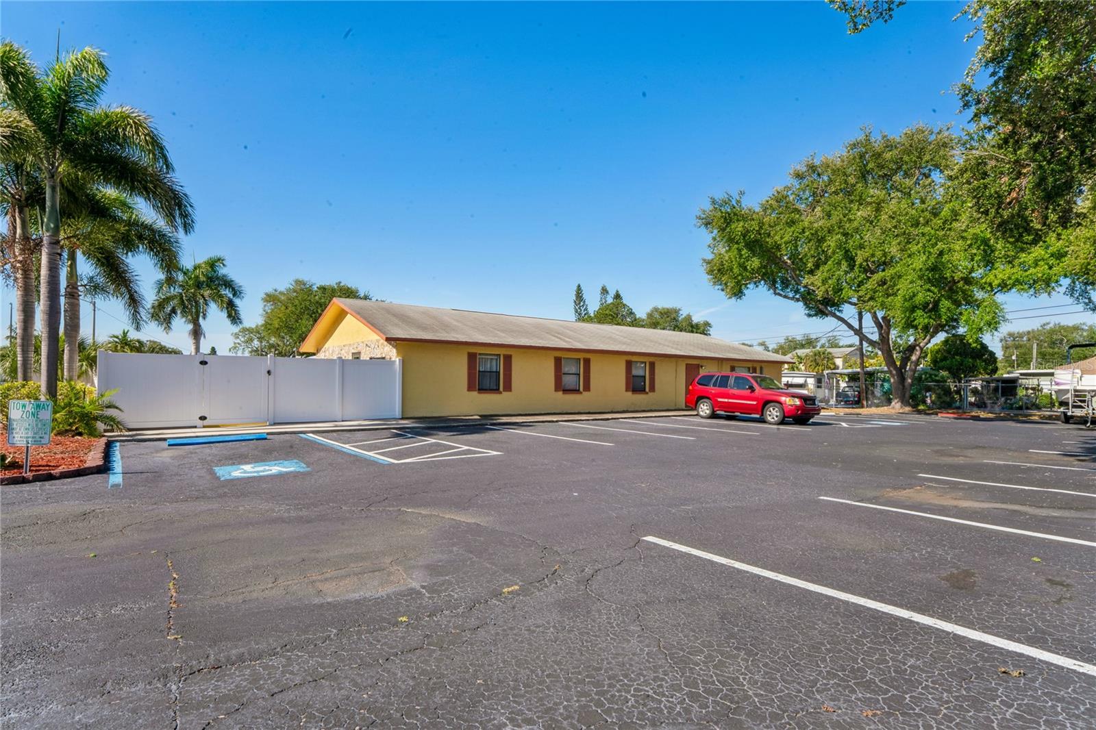 VICTORY ESTATES M/H PARK UNREC - Residential
