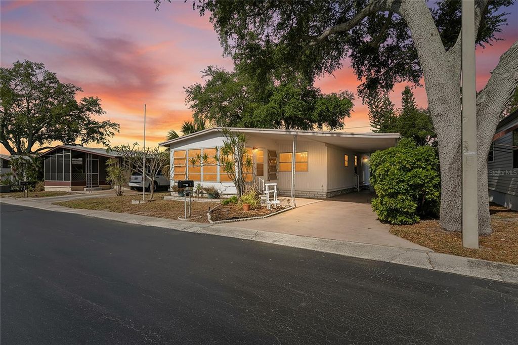 Photo of 6950 46th Avenue N #1, St Petersburg, FL 33709 (MLS # TB8502959)