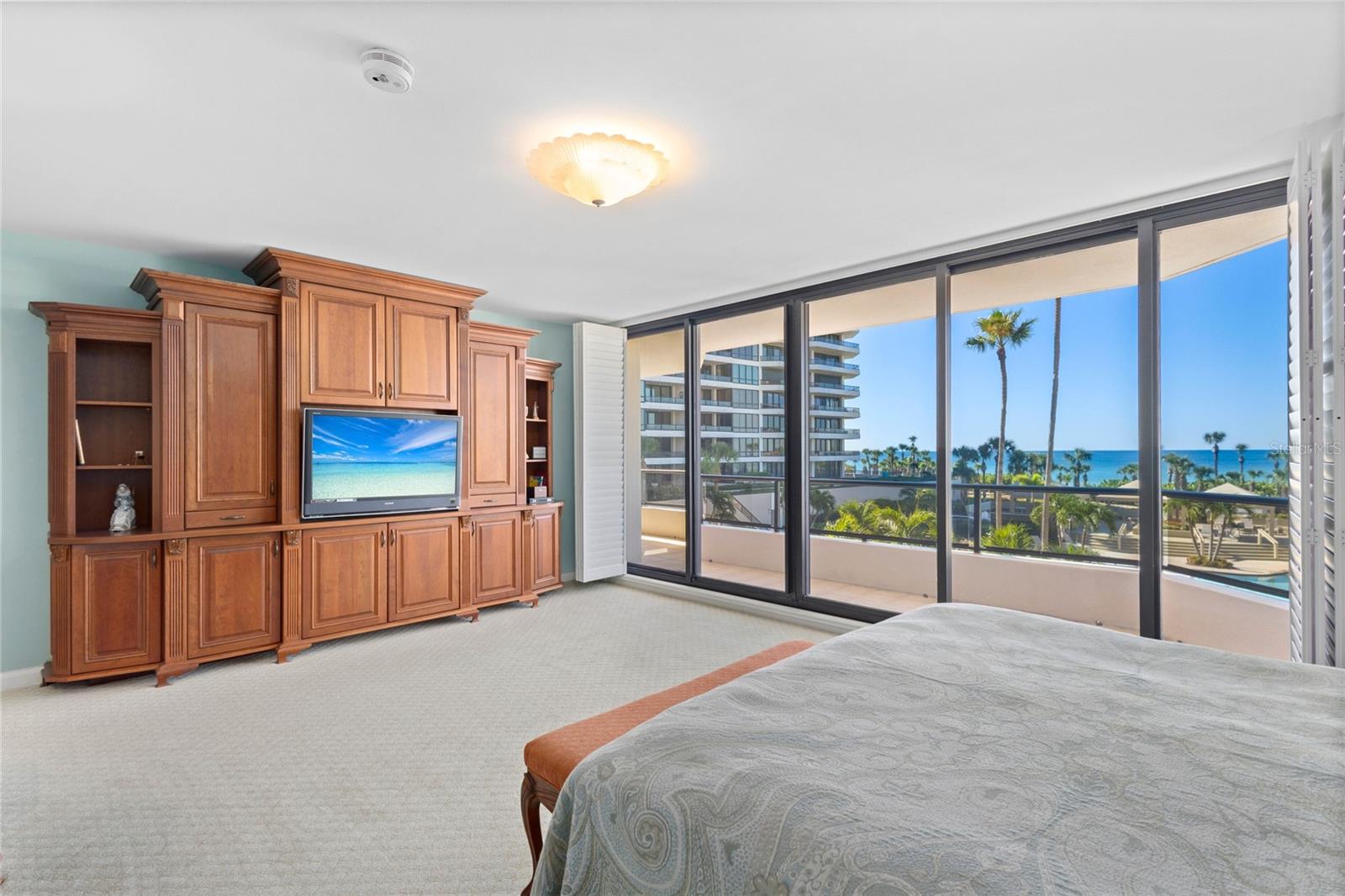 SANCTUARY III - Residential