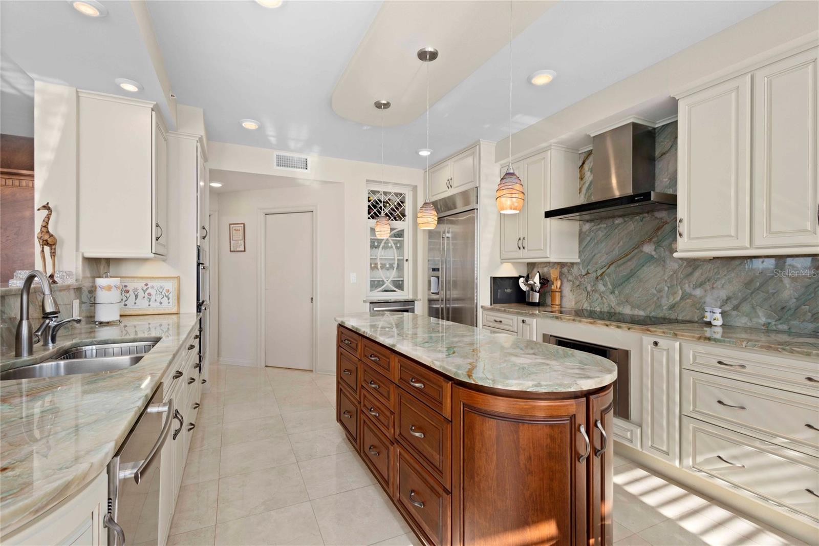 SANCTUARY III - Residential