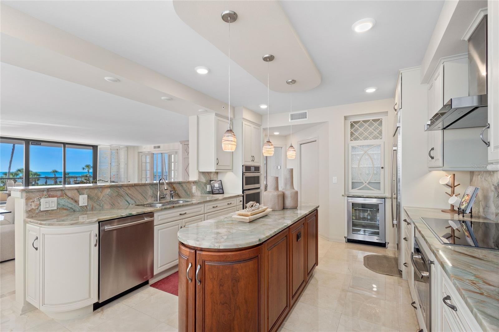 SANCTUARY III - Residential