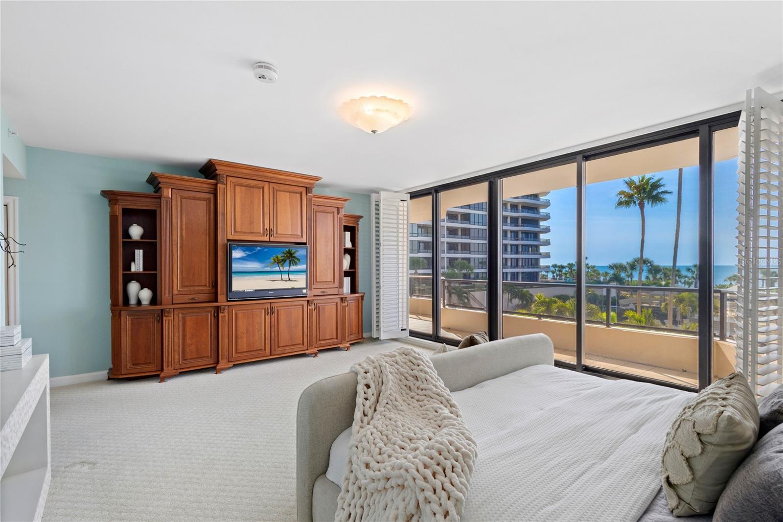 SANCTUARY III - Residential