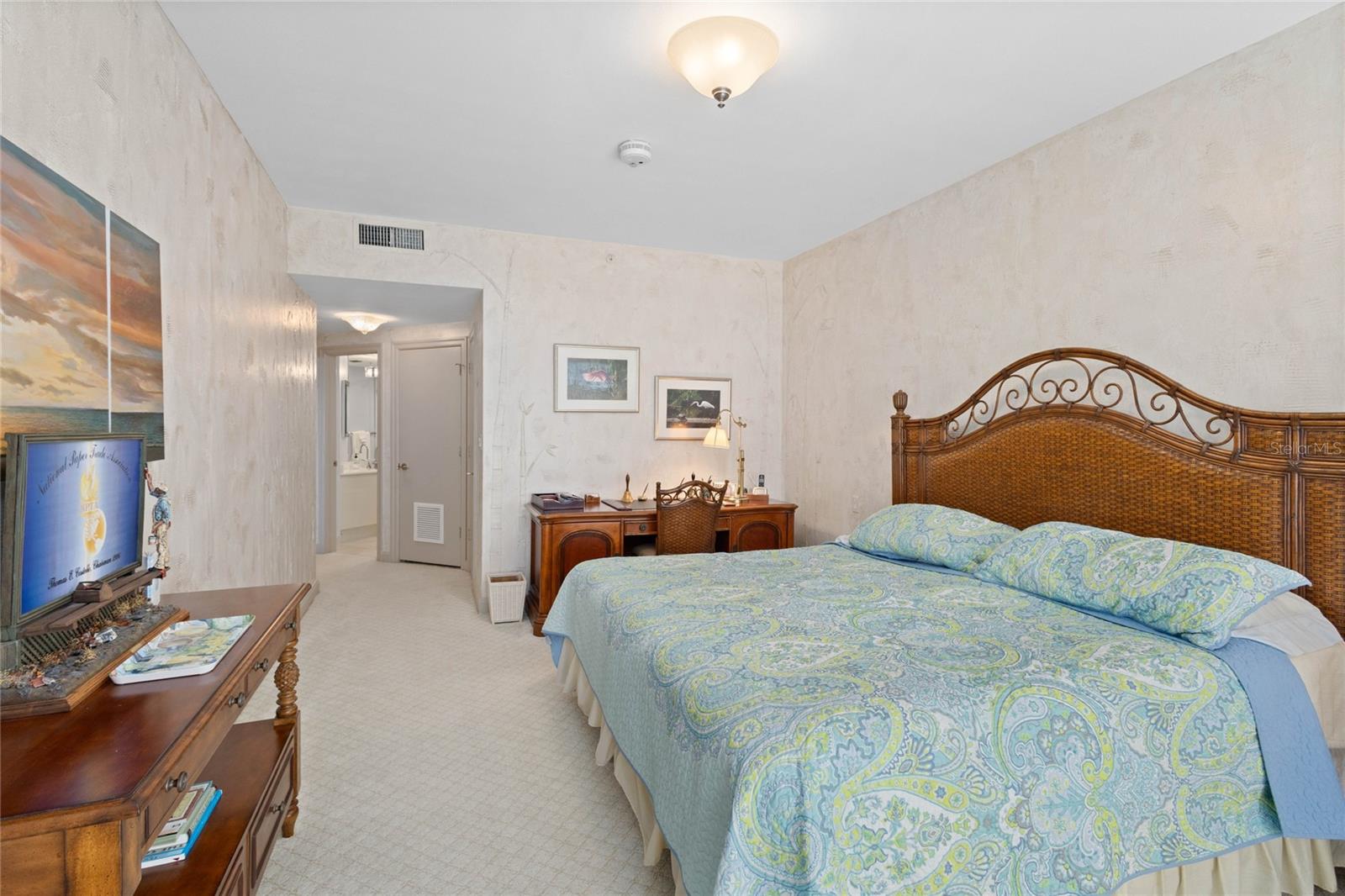 SANCTUARY III - Residential