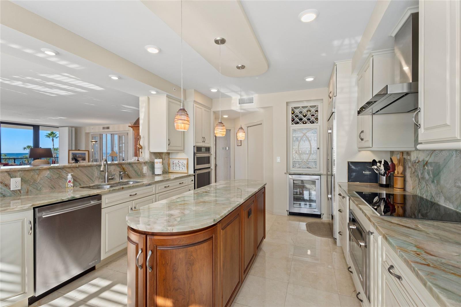 SANCTUARY III - Residential