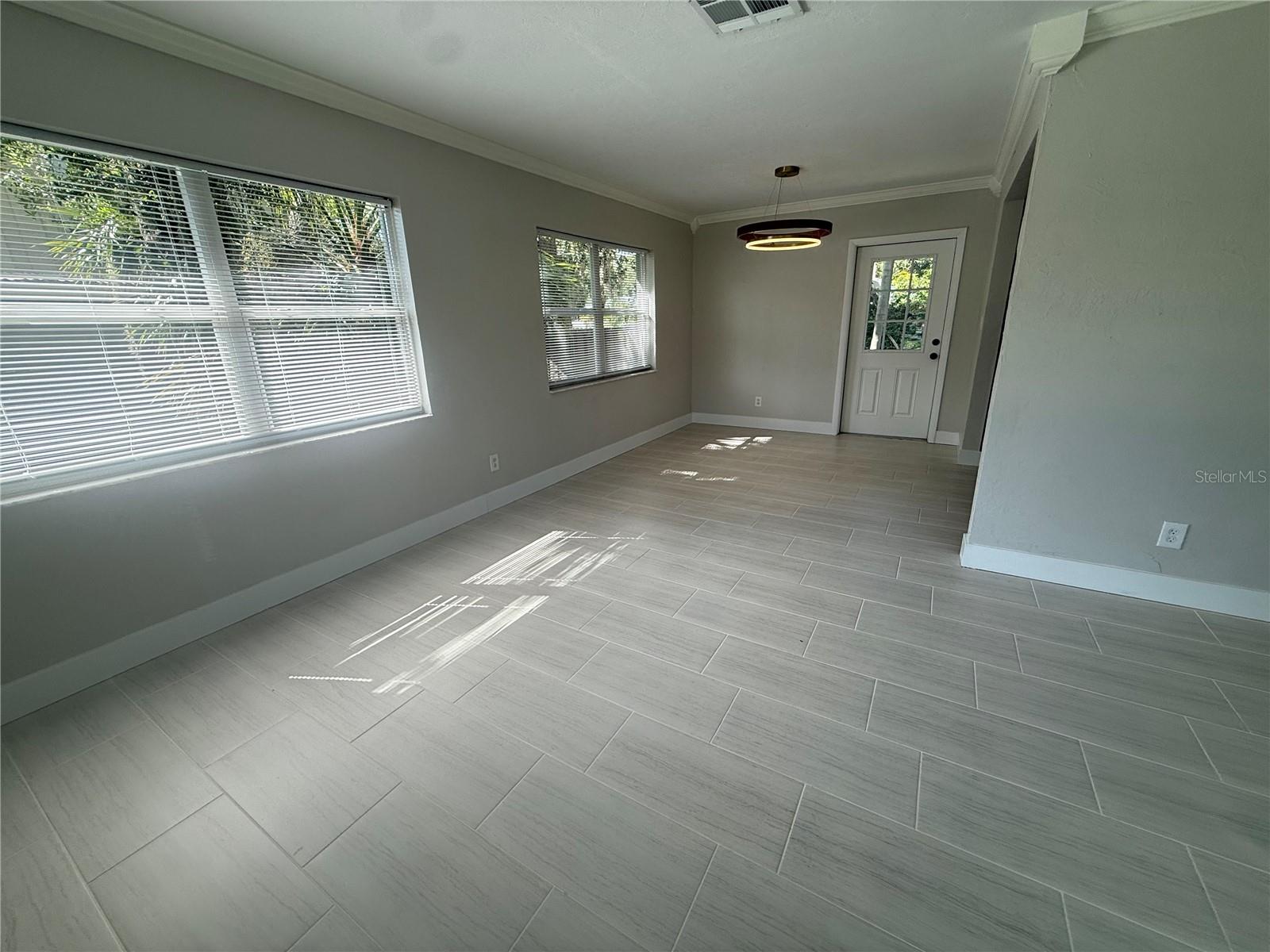 3135 ALTA VISTA STREET