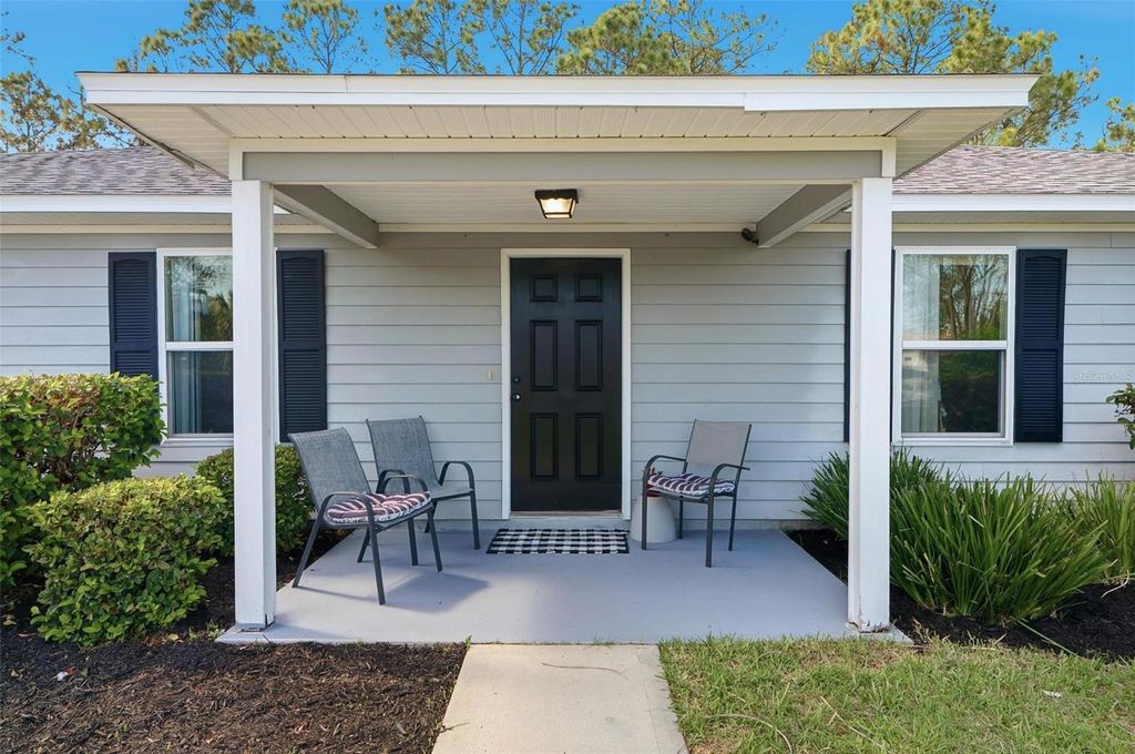 Photo of 27 Royal Oak Dr, Palm Coast, FL 32164 (MLS # FC317312)