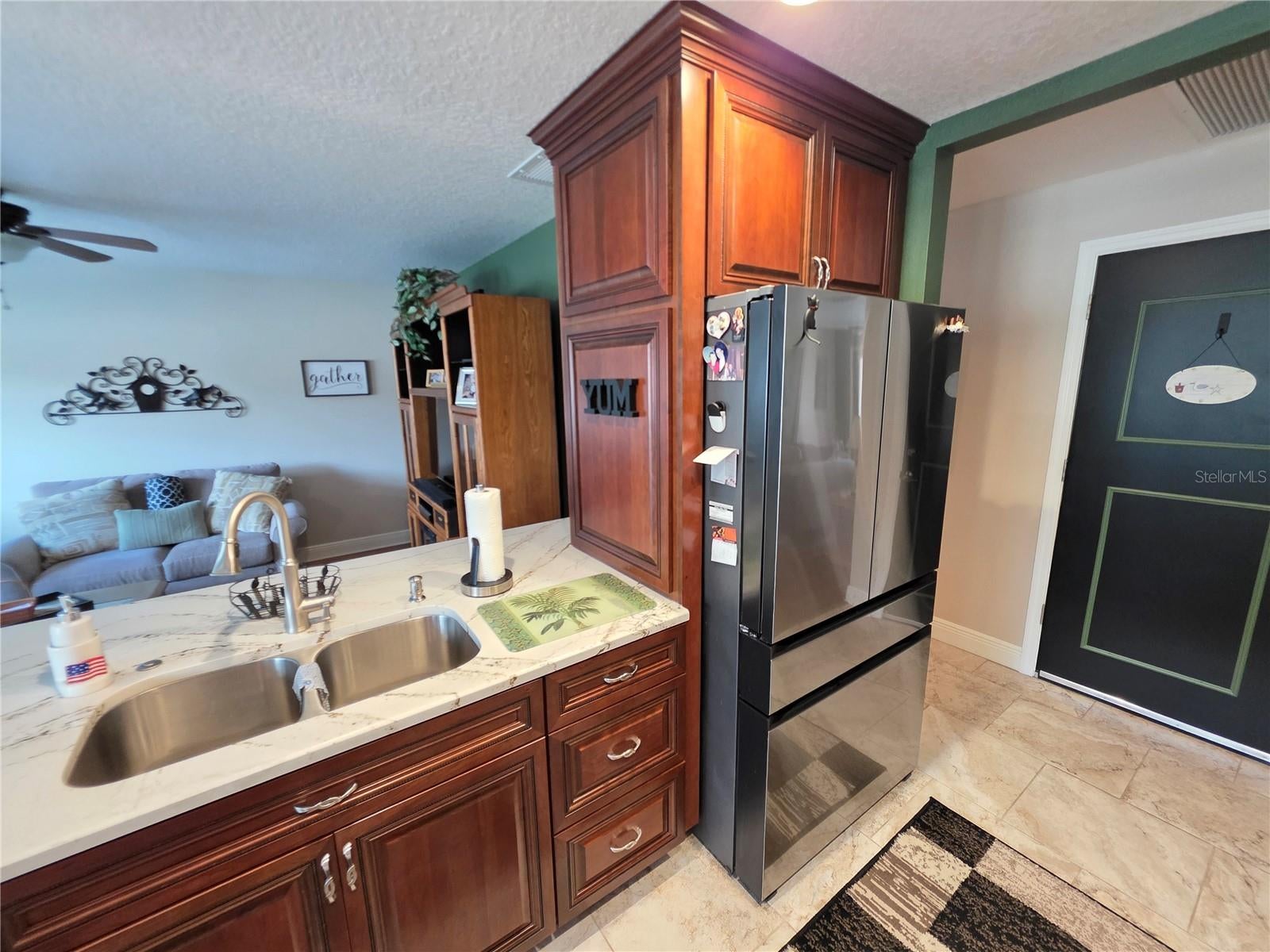 1416 PINEWOOD HILLS COURT