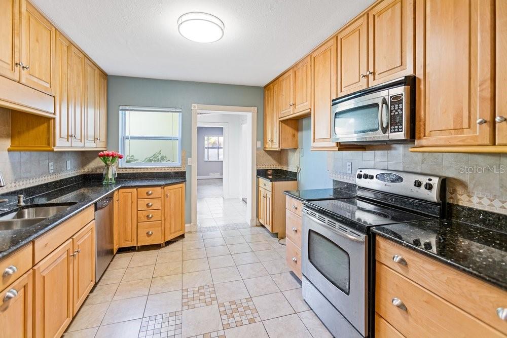 HESPERIDES MANOR - Land