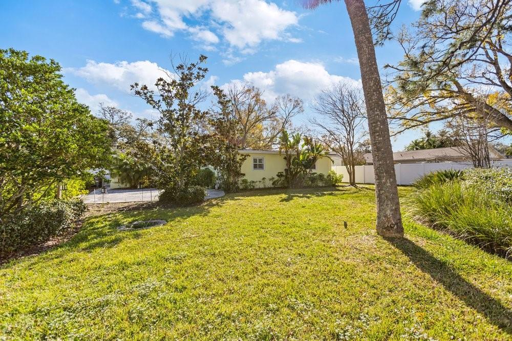 HESPERIDES MANOR - Land