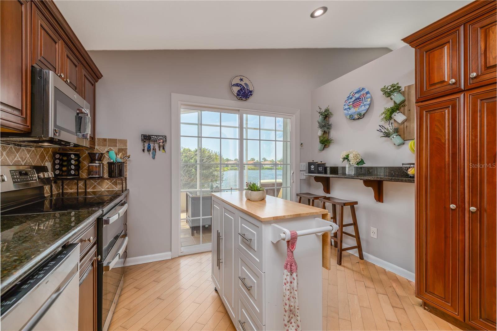 LAKESIDE/MATANZAS SHORES - Residential