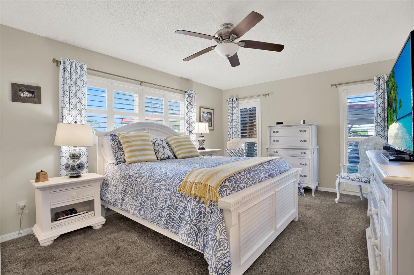 GARDENS THE CONDO - Residential