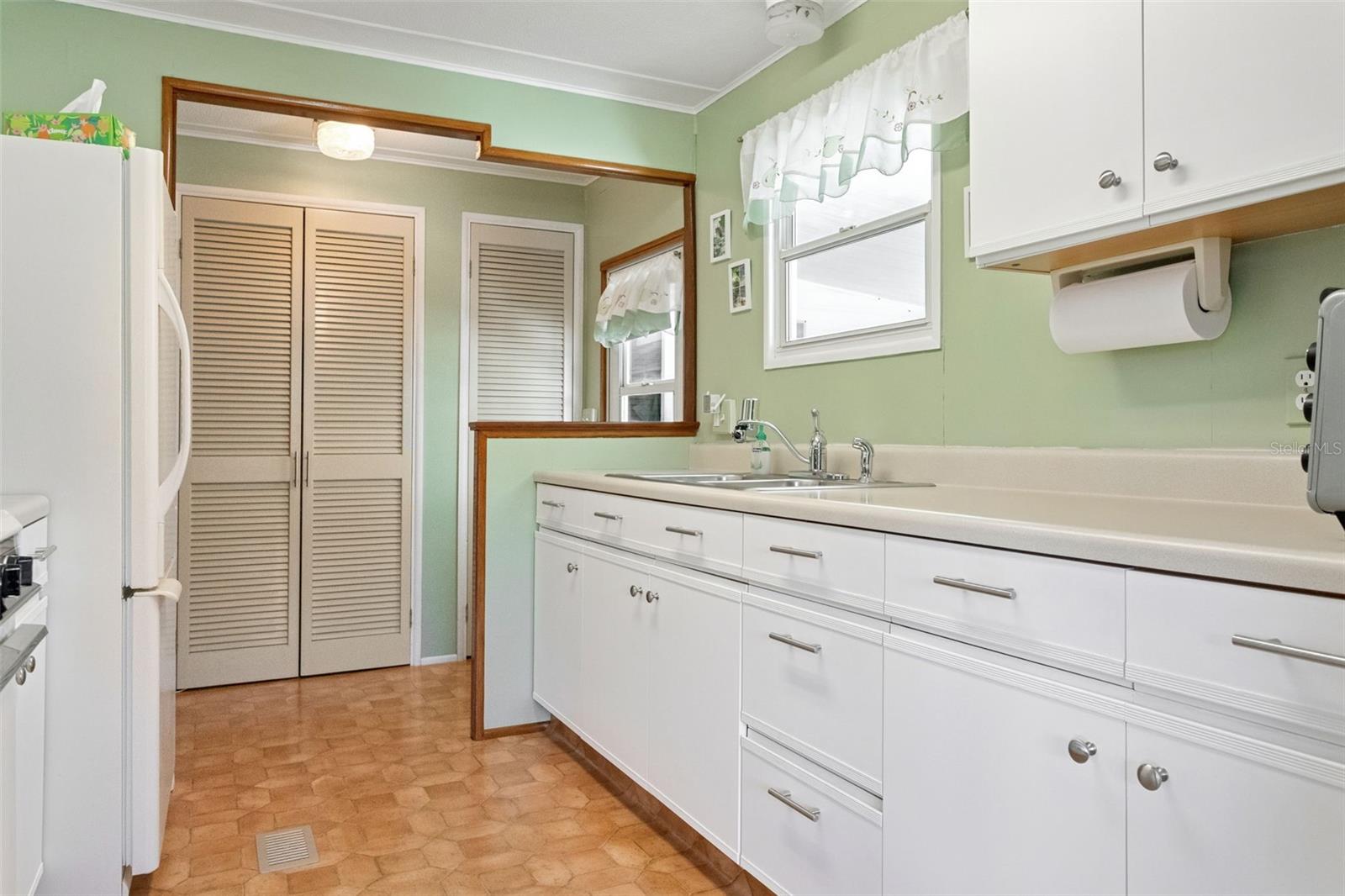 LAKE TARPON MOBILE HOME VILLAGE - Residential