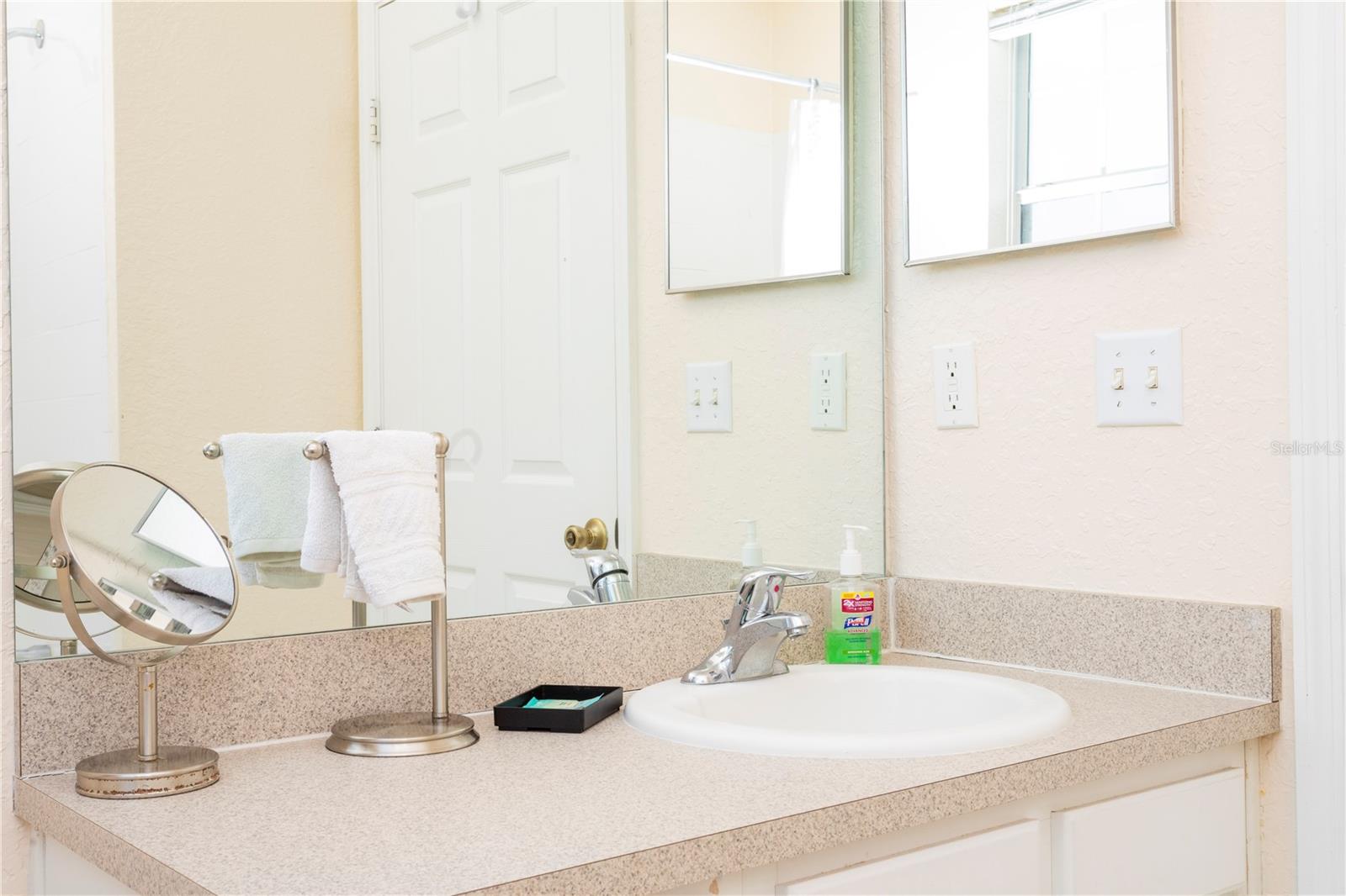 VENTURA AT WINDSOR HILLS CONDO PH 4 - Residential