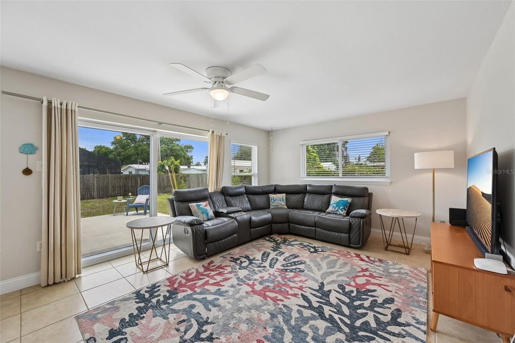 Photo of 5005 Bee Ridge Road, Sarasota, FL 34233 (MLS # TB8517363)