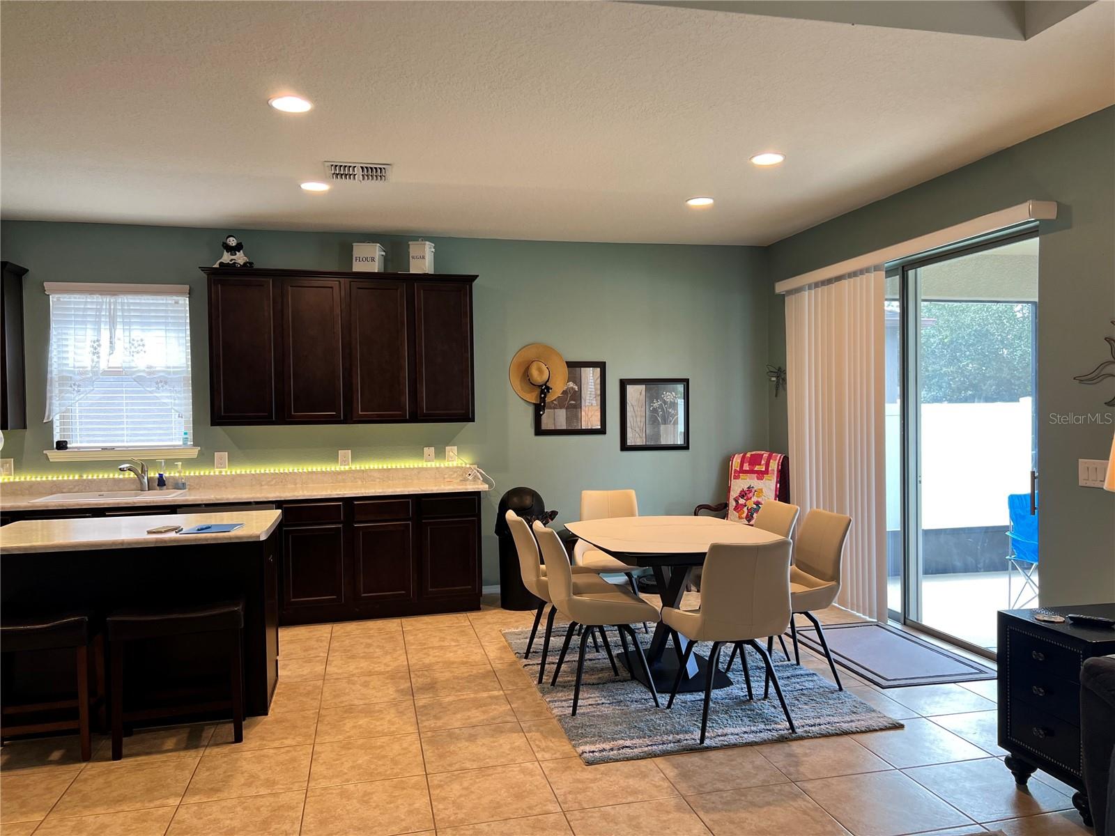 TRILLIUM VILLAGE D - Residential