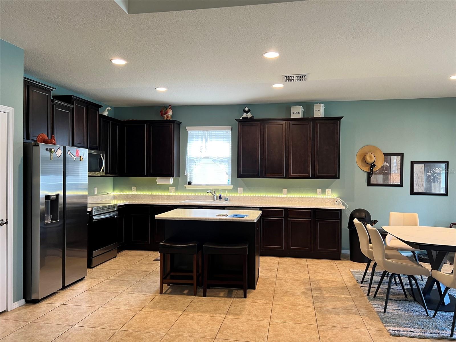 TRILLIUM VILLAGE D - Residential