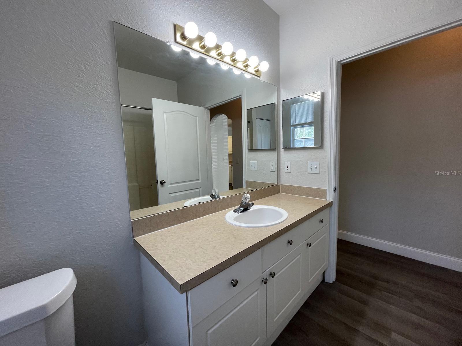 GRAND RESERVE/KIRKMAN PARKE CO - Residential Lease