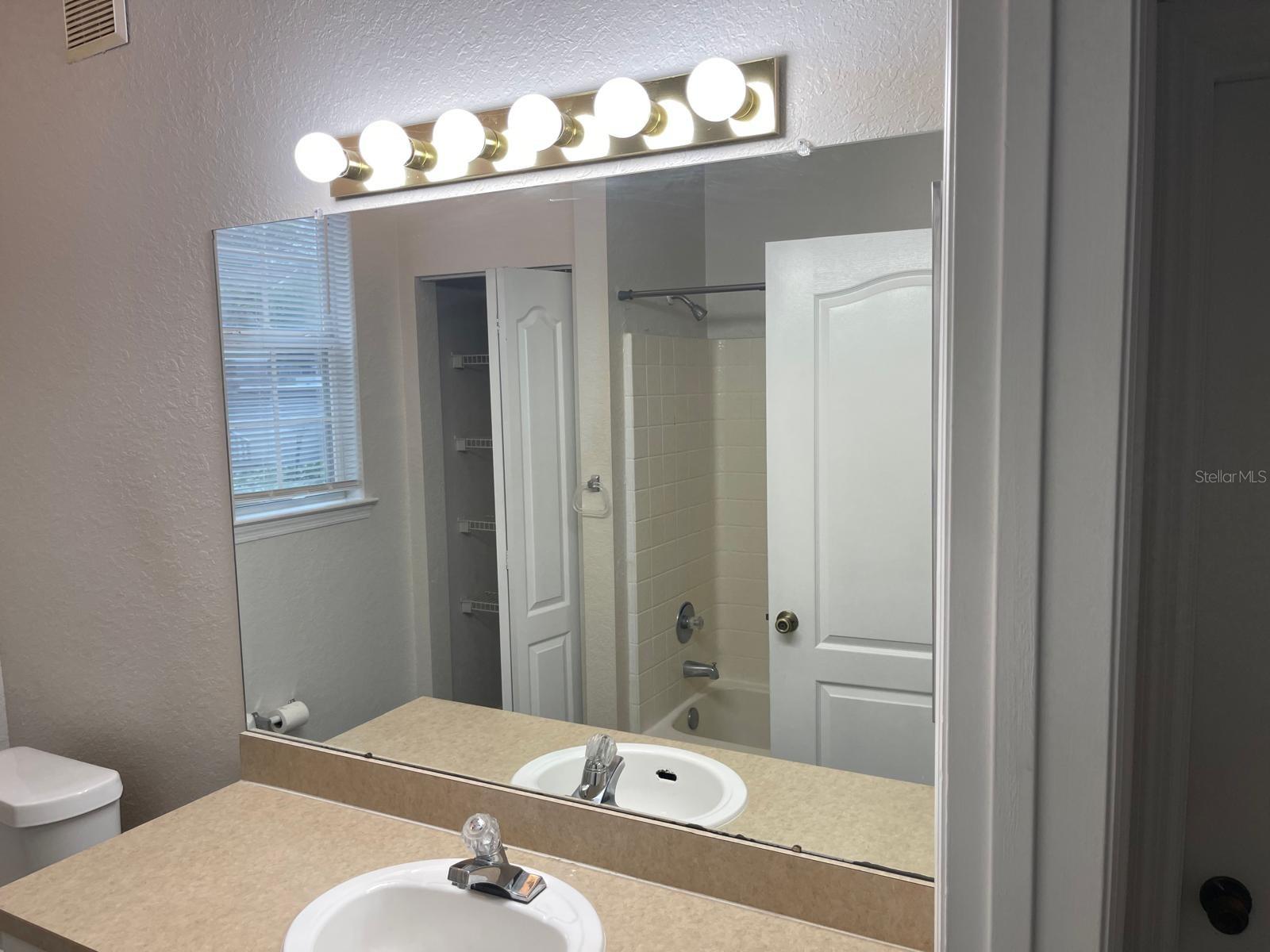 GRAND RESERVE/KIRKMAN PARKE CO - Residential Lease