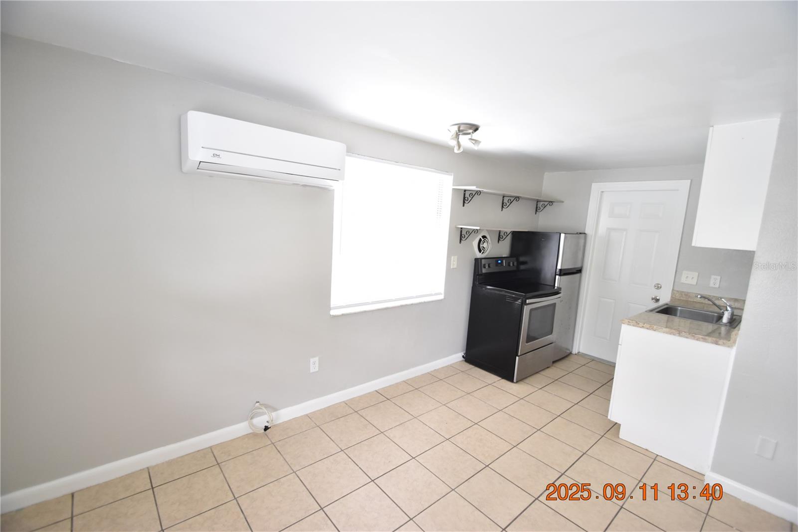 COLONIAL VILLAGE 1ST ADD - Residential Lease