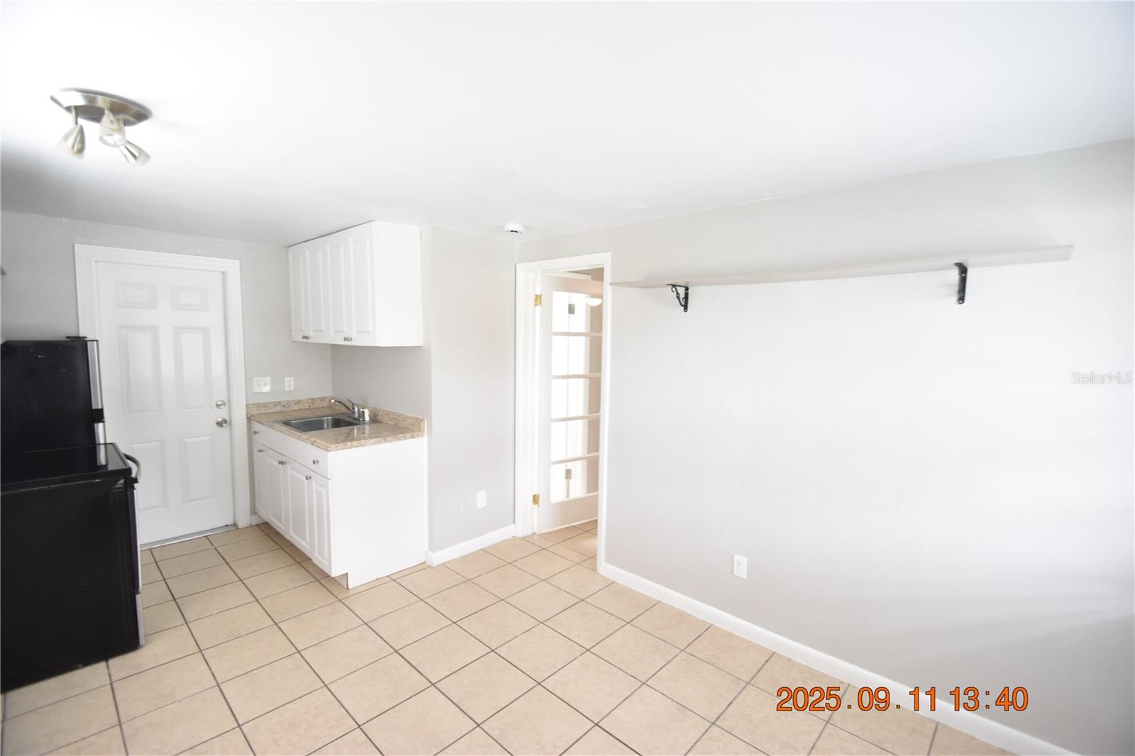 COLONIAL VILLAGE 1ST ADD - Residential Lease