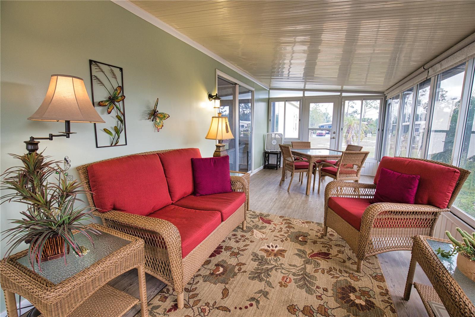 LA CASA MHP CO-OP - Residential