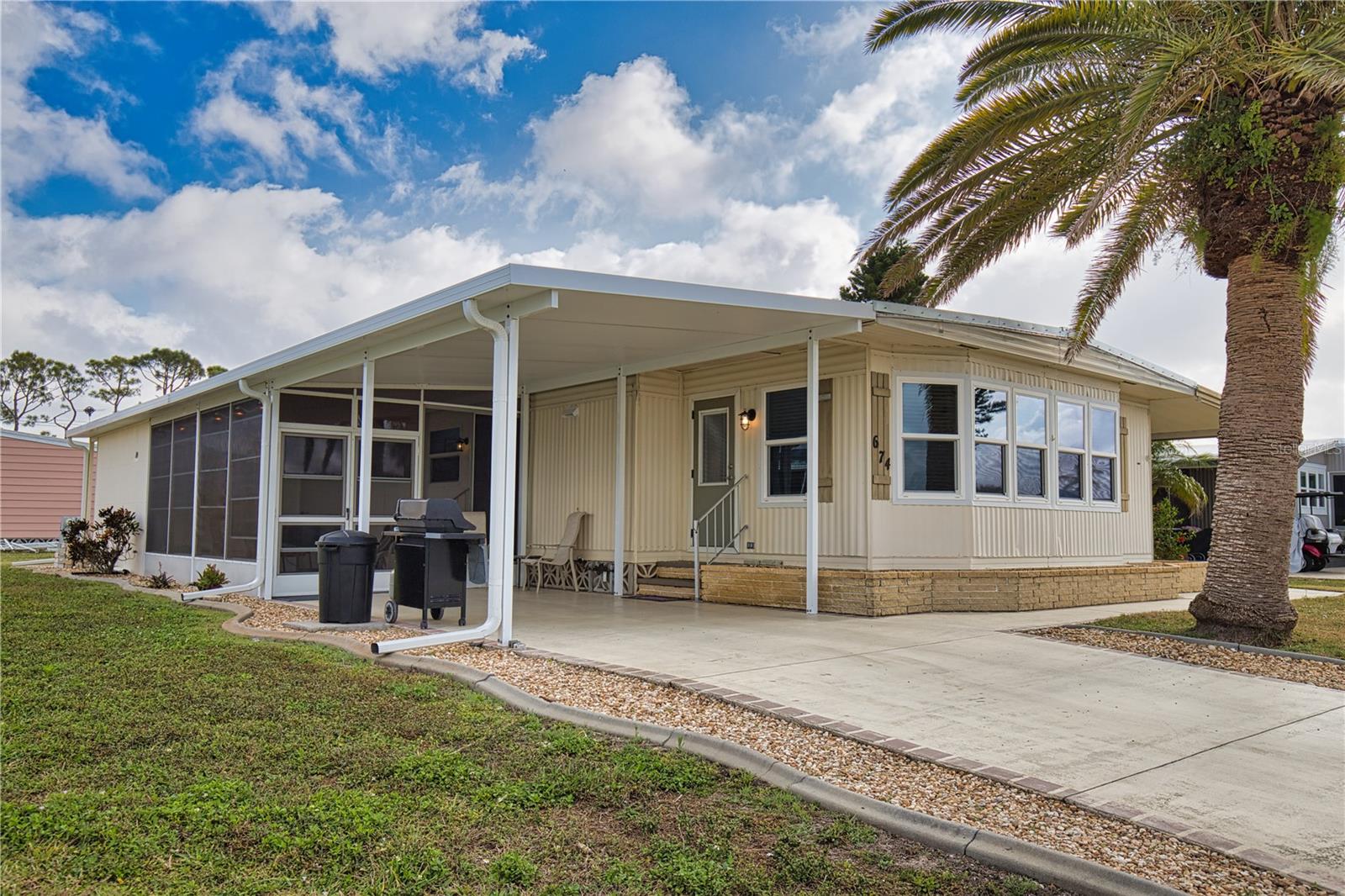 LA CASA MHP CO-OP - Residential