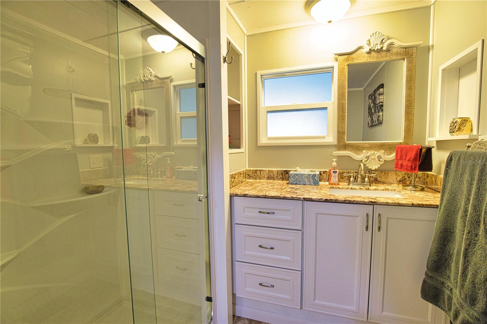 LA CASA MHP CO-OP - Residential