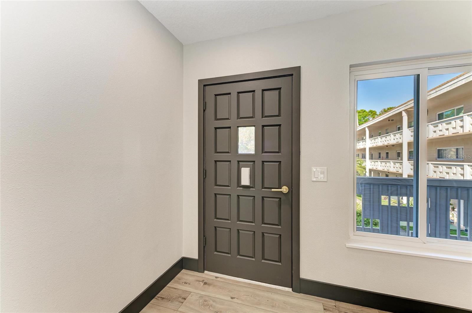 ON TOP OF THE WORLD - Residential