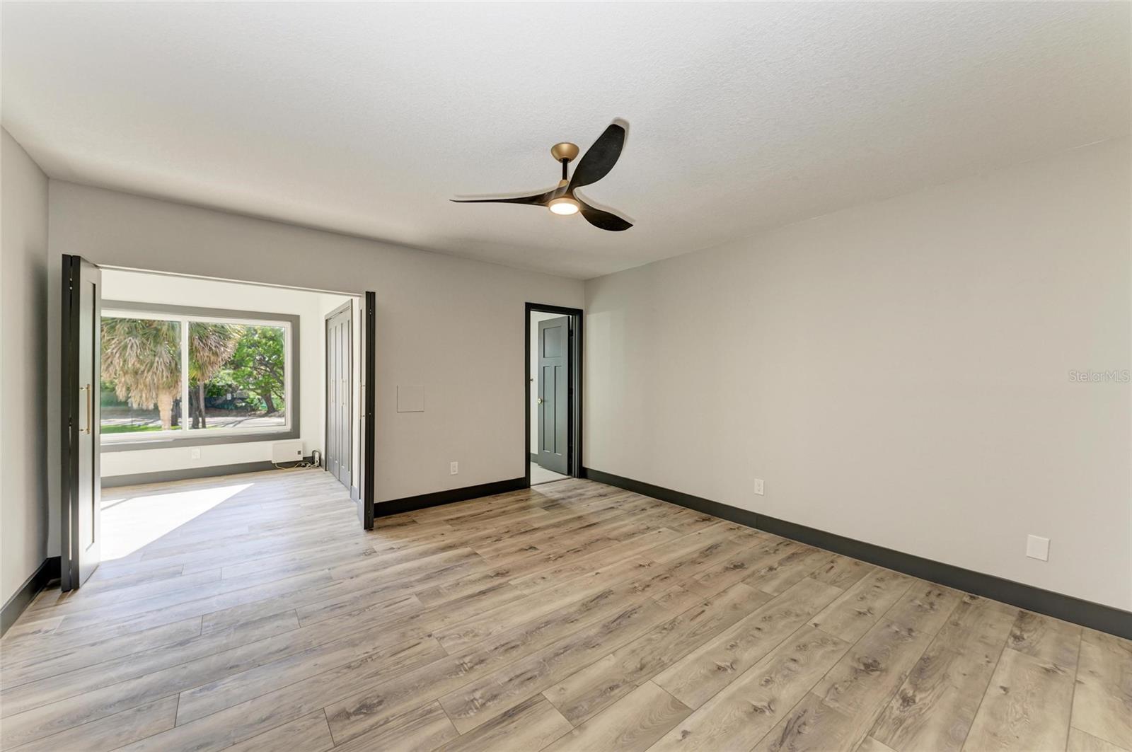 ON TOP OF THE WORLD - Residential