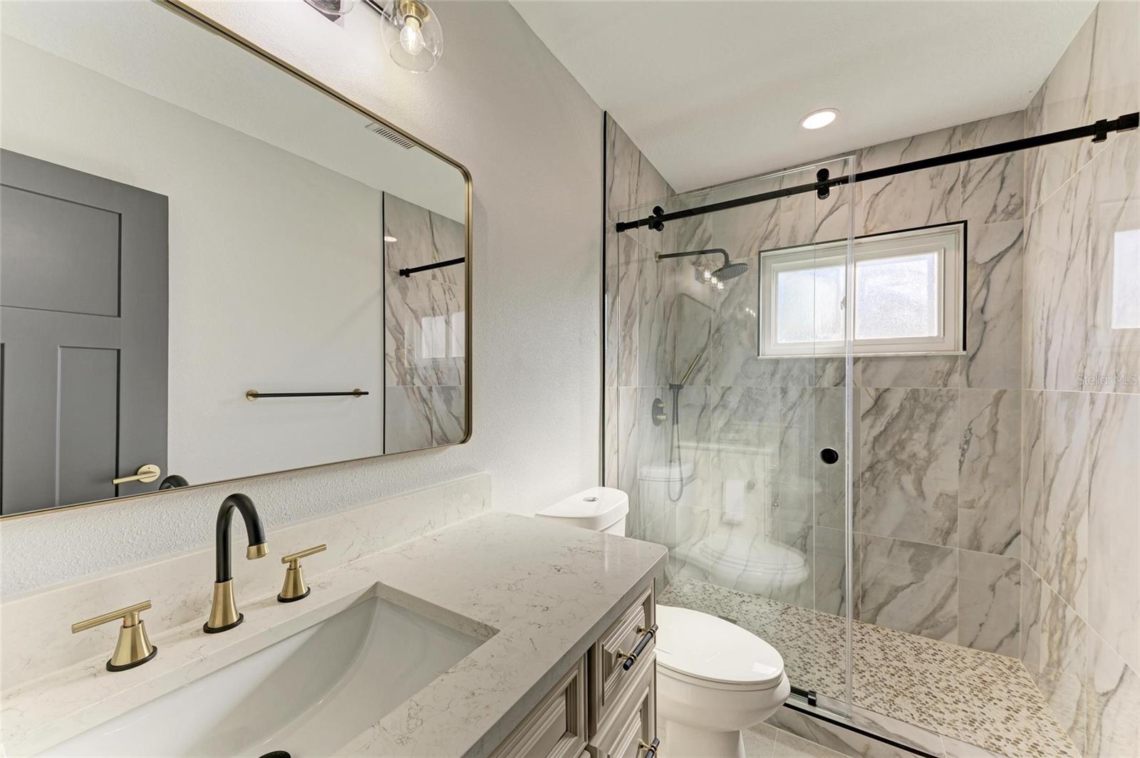 ON TOP OF THE WORLD - Residential