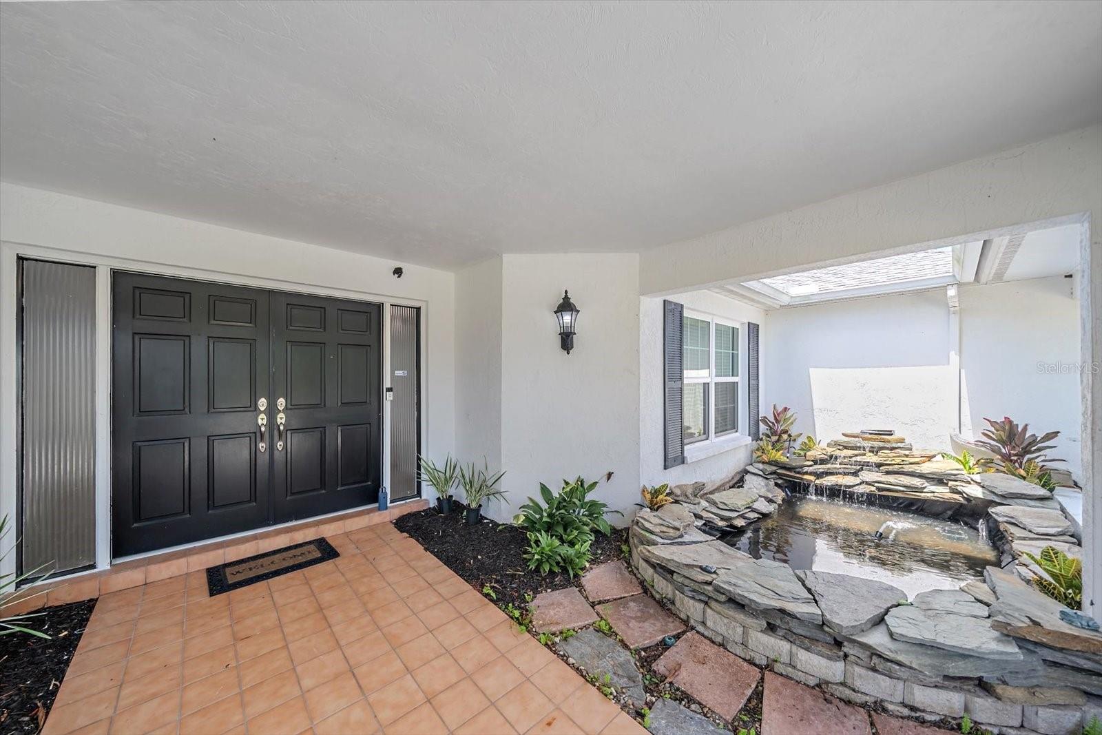 6840 COUNTRY LAKES CIRCLE