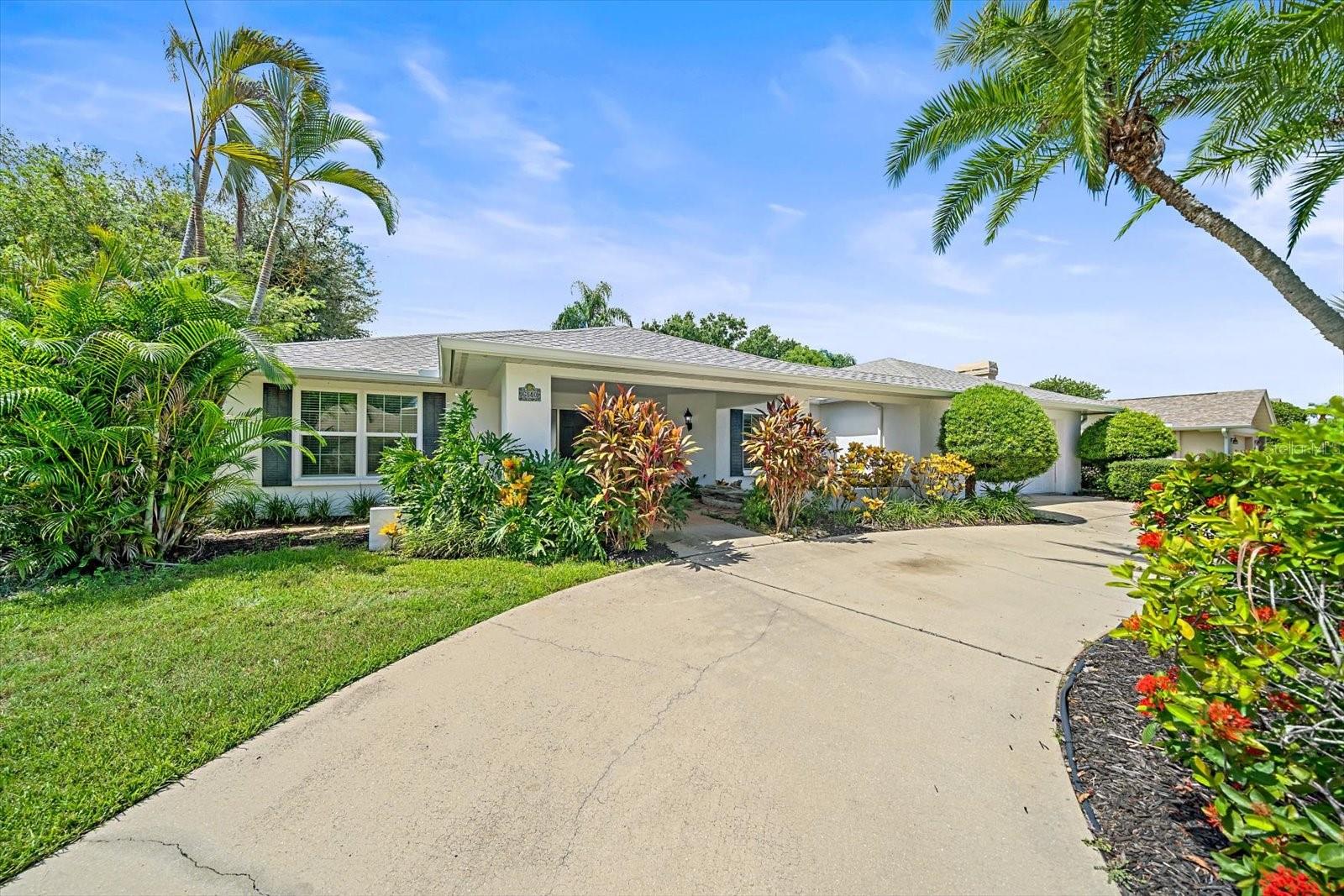 6840 COUNTRY LAKES CIRCLE, SARASOTA, FL, 34243 1 6840 COUNTRY LAKES CIRCLE